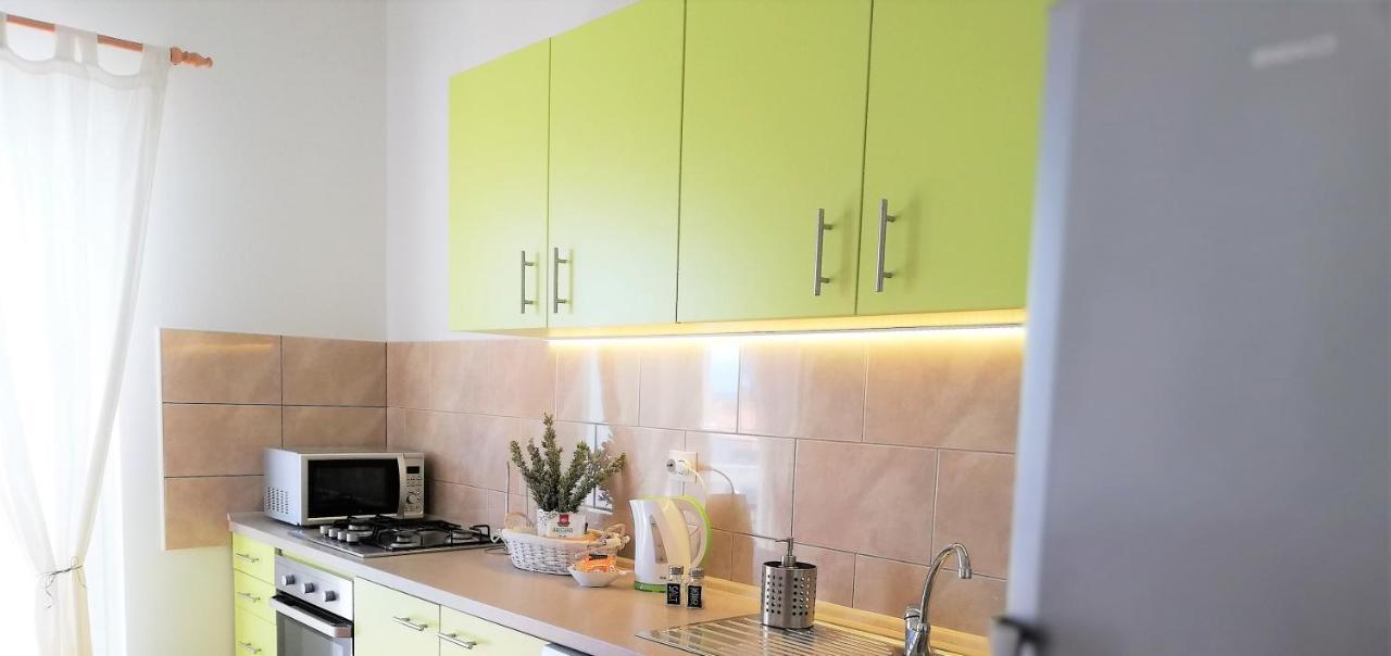 Apartment Anzotika Nin Exteriér fotografie